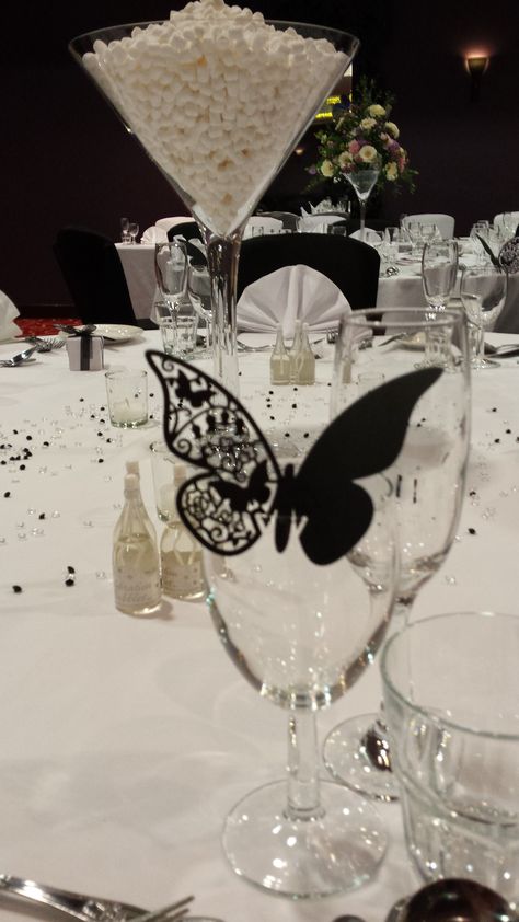 Black Butterfly Theme Party, Black Quinceanera Theme Decorations, Black Butterfly Wedding, Black Quince Theme, Butterfly Quince Theme, Black Quinceanera Theme, Quince Gifts, Butterfly Quince, Quinceñera Ideas