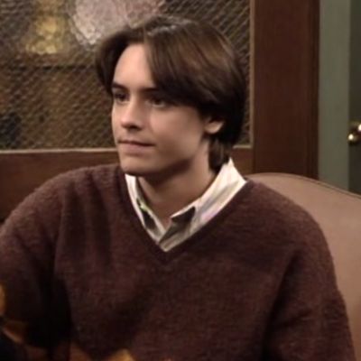 Shawn Hunter Hair, Eric From Boy Meets World, Eric Matthews Icons, Eric Matthews Season 1, Will Friedle 90s, Eric Matthews Aesthetic, 90s Boy Haircut, Eric Boy Meets World, Boy Meets World Eric