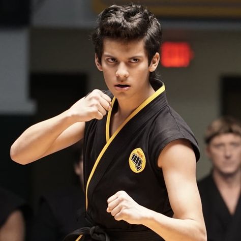 Cobra Kai Pfp, Miguel Cobra Kai, Xolo Mariduena, Cobra Kai Wallpaper, Xolo Maridueña, Karate Training, Pain Naruto, Enduro Motocross, Naruto Sharingan