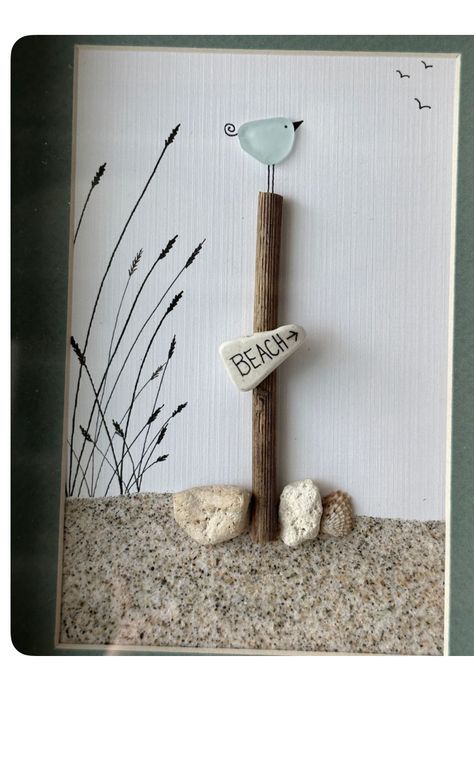 Beach Rock Art, Sea Glass Diy, Sea Glass Artwork, Sea Glass Art Diy, Stone Pictures Pebble Art, Sea Glass Art Projects, Beach Glass Crafts, Art Coquillage, Diy Rock Art