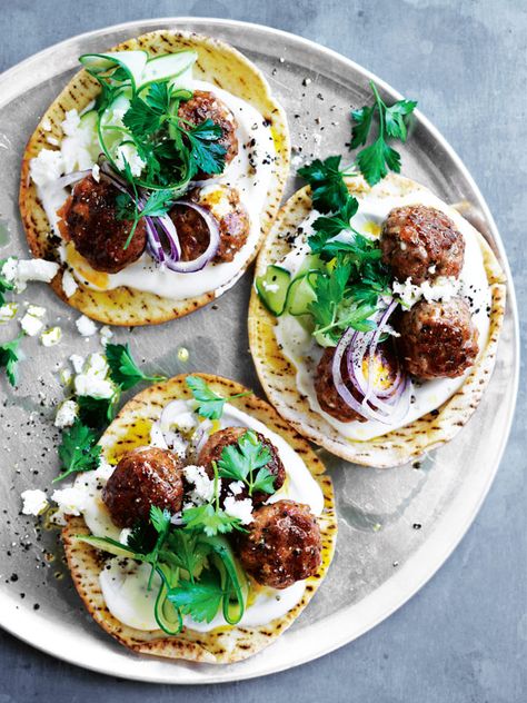 Lamb And Feta Meatball Flatbreads // Donna Hay Arabisk Mad, Donna Hay Recipes, Lamb Dishes, Diner Recept, Donna Hay, Lamb Recipes, Flatbread, Greek Recipes, Tortillas