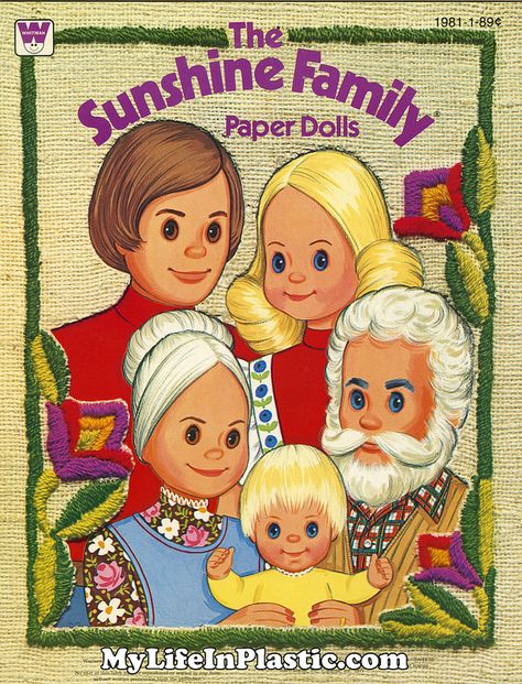 Mandatory Credit: All Images Courtesy Michael Williams/MyLifeInPlastic.com Books Japanese, Sunshine Family, Childhood Memories 70s, Paper Dolls Book, Doll Family, Vintage Comic Books, Vintage Paper Dolls, Paper Book, Childhood Toys