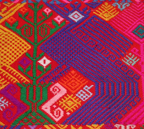 Color palette. Mayan textiles. Mayan Textiles, Guatemalan Textiles, Cloth Texture, Mexican Textiles, Backstrap Loom, Inspired Interiors, Textile Texture, Textile Fiber Art, Art Africain