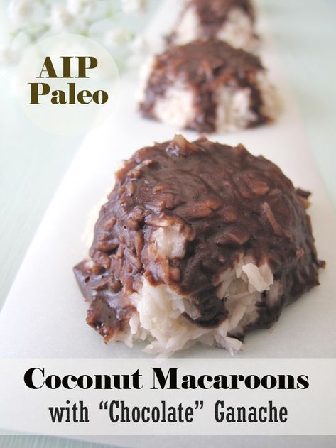 Aip Macaroons, Paleo Coconut Macaroons, Macaroons Chocolate, Aip Sweets, Aip Cookies, Aip Snacks, Aip Snack, Kue Macaroon, Autoimmune Recipes