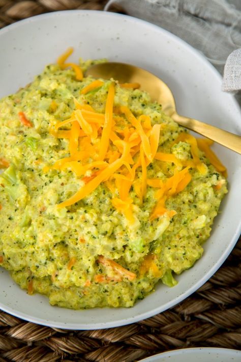 One Pot Broccoli Cheddar Quinoa – The Chutney Life Broccoli Cheddar Quinoa, Instant Pot Broccoli, Quinoa Broccoli, Blw Recipes, Pot Lasagna, Kids Meal Plan, Panera Bread, Broccoli Cheddar Soup, Cheddar Soup