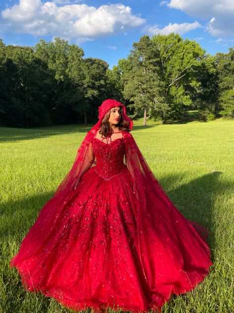 15 Birthday Dresses Red, Sweet 16 Red Dresses Ball Gowns, Red Quiencera Dresses, Red Sweet 15 Dresses, Red Dresses Sweet 16, Quencinera Dresses Red, Red Sweet 16 Dresses Long, Red Dresses For Quinceanera, Red Quinceanera Dresses With Cape