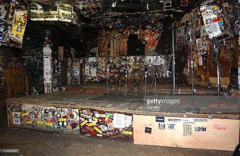 New York's legendary rock club CBGB, which helped launch the careers of Blondie and the Ramones, faces closure if it does not resolve a dispute over unpaid rent with the homeless charity that owns the building. Cbgb New York, Homeless Charity, Graffiti Interior, Weird Places, Rock Club, Comic Inspiration, The Ramones, Graffiti Photography, Story Titles