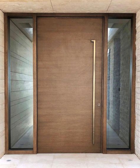 R a m i z A y o u b on Instagram: “Door design details .⁣ .⁣ wood works by @zreikatco #architect #wooddoordesign #decoracion #instagood #instaarchitecture #interiordesign…” Japandi Entrance Door, Front Door Design Wood Front Door Design Wood Modern, Japandi Door Design, Japandi Door Style, Japandi Door, Wood Entrance Door, Entrance Wood Door, Architect Fashion, Lighting Architecture