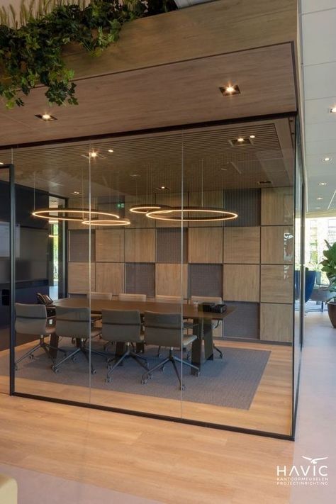 Conference Room Glass Wall, Conference Room Interior Design, Conference Room Interior, Glass Conference Room, Modern Office Design Inspiration, Meeting Room Design Office, Small Office Design Interior, Conference Room Design, Modern Offices