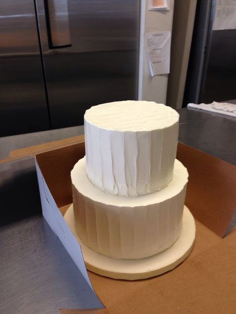 8 inch base and 6 inch top - two tier textured butter cream wedding cake serves 24 guests 6 Inch Wedding Cake, Cream Wedding Cakes, Cake Decoration Ideas, 10 Inch Cake, Buttercream Decorating, Pastry Design, 10 Birthday Cake, Wedding Cake Servings, 8 Inch Cake