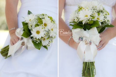 Daisy Inspired Wedding Bouquet Orlando Wedding Photographer Baby's Breath Wedding Bouquet, Green Yellow Wedding, Wedding Bouquet Green, Daisy Bridal Bouquet, Daisy Bouquet Wedding, Baby's Breath Wedding, Bouquet Green, Prom Bouquet, Daisy Wedding