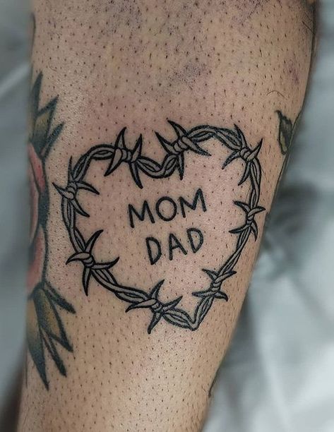 Grunge Heart Tattoo, Traditional Mom Heart Tattoo, Mom Heart Tattoo Traditional, Cool Heart Tattoos, Bookworm Tattoos, Heart Flash Tattoo, Heart Tattoo Aesthetic, Dad Heart Tattoo, Vibe Tattoos