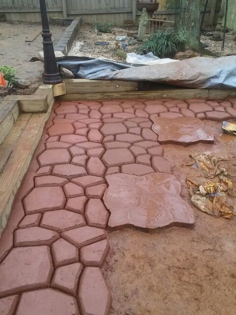 Patio designs Outside Flooring Ideas, Path Floor Mould, Garden Path Ideas, Design Per Patio, Diy Path, Outside Flooring, Backyard Walkway, Cement Patio, Walkways Paths