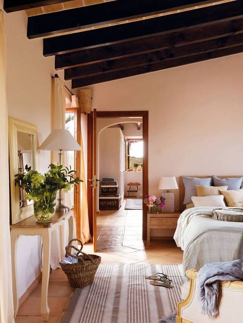 Tile Bedroom, Nice Rooms, Terracotta Floor, Tile Trends, European House, Granny Flat, Terracotta Tiles, Bougainvillea, Dream Decor