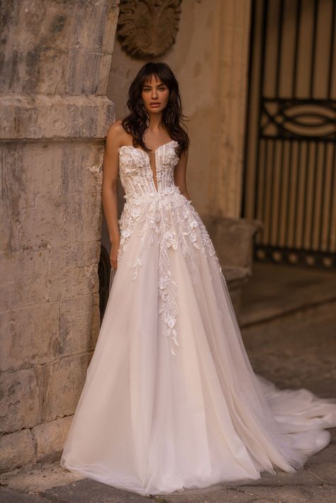 Dramatic Wedding Dress, Lace Couture, Couture Wedding Dress, Lush Wedding, Embellished Wedding Dress, Wedding Dress Flowy, Amazing Wedding Dress, A Line Wedding Dress, Lady Bird