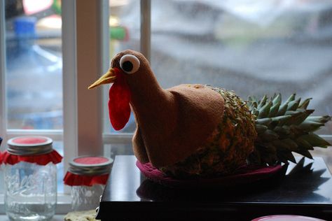 pineapple turkey ... amazing! Pineapple Turkey, Felt Turkey, Turkey Head, Pineapple Centerpiece, Wild Olive, Kawaii Things, Turkey Day, Fall Decorating, My Favorite Things