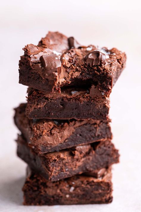 stack of chewy nutella brownies with bite taken out of brownie on top Nutella Brownies Recipe, Easy Nutella Brownies, Chocolate Bread Recipe, Nutella Recipes Brownies, Chocolate Fantasy, Nutella Brownies, Baking Cocoa, Brownie Ingredients, Chocolate Bread