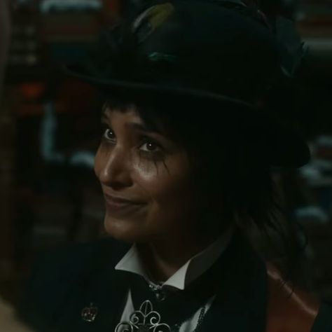 Shelley Conn, Kin List, Lord Of The Flies, I Forgive You, Terry Pratchett, Good Omens, Neil Gaiman, Oui Oui, Words To Describe