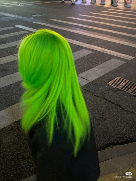 Lime Hair Color, Toxic Green Hair, Vibrant Green Hair, Neon Green Hair Color, Character Art Cartoon, Green Hair Aesthetic, Bright Green Hair, Light Green Hair, Green Hairstyles