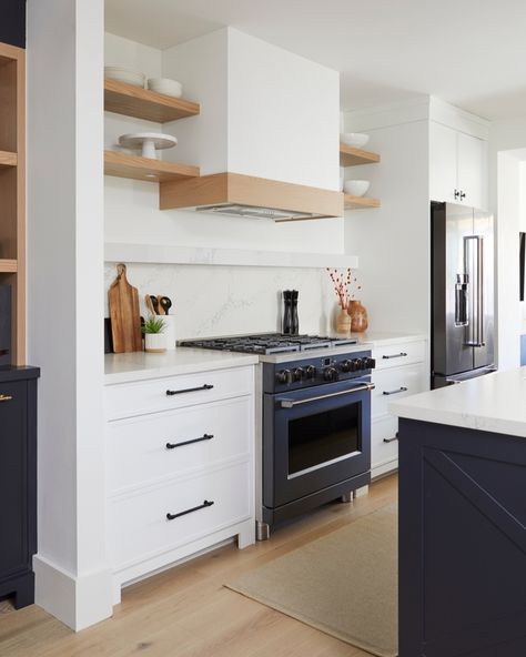 Feeling cramped in your small kitchen? Breathe new life into your space with the sleek simplicity of open shelving! 🛠️🎨 Say goodbye to bulky upper cabinets that crowd your kitchen and hello to an airy, open look. Open shelves not only enhance the visual space but also make your kitchen feel larger and more inviting: 🛠️Increased Light and Airiness: Removing upper cabinets and opting for open shelves invites more light to flow through, brightening up the entire kitchen and creating an illusi... Upper Kitchen Cabinets, Kitchen Transformation, Upper Cabinets, Open Shelves, Kitchen Renovation, A Kitchen, Open Shelving, Small Kitchen, New Life