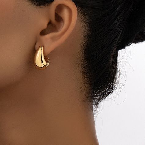 Statement Wedding Jewelry, Earrings Model, Golden Earrings, Earring Type, Body Chain Jewelry, Model Fashion, Metal Earrings, Gold Plated Earrings, Earrings Color