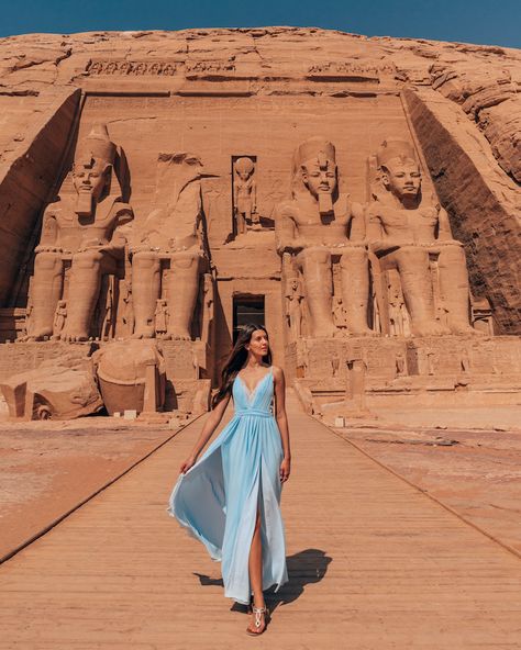 This is the most beautiful place in Egypt: the temples of Abu Simbel are one of the most instagrammable places to see in Egypt. In this travel guide I will tell you everything you need to know for your visit of the bucket list destination. Places In Egypt, Abu Simbel, Luxor Temple, Ramses Ii, Egypt Tours, Visit Egypt, Valley Of The Kings, Pyramids Of Giza, Egypt Travel