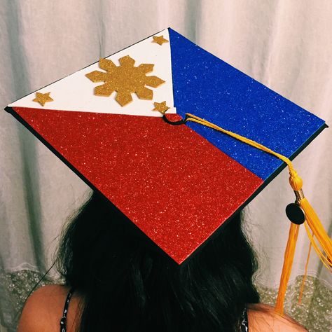 I MADE THIS! Graduation cap idea: Philippine flag for all the proud pinoys and pinays out there! Graduation Cap Philippines, Filipino Cap Decoration, Graduation Cap Designs Filipino, Filipino Graduation Cap, Filipino Graduation, Flag Graduation Cap, Senior Caps, High School Graduation Outfit, Grad Hats