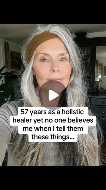 Weightlosstips Diet, Holistic Womens Health, Age Naturally, Holistic Health Nutrition, Makeup For Older Women, Holistic Health Remedies, Health Video, Home Health Remedies, Usa Products