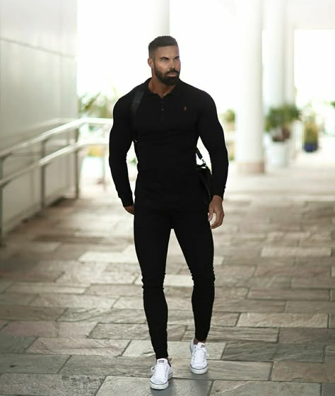 All Black Urban Outfits Men, Bodybuilder Outfit Men Casual, Mens All Black Outfit Classy Casual, Luxury Black Churidar For Men, All Black Gym Outfit Men, Andreas Linder, Gym Men Clothes, Muscular Men Fashion, Mens Casual Suits