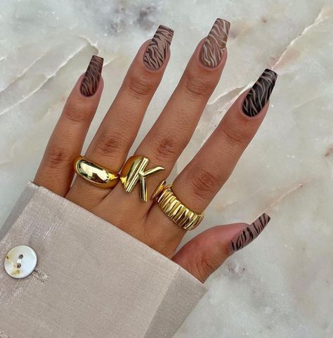 Maquillage Yeux Cut Crease, Zebra Print Nails, Zebra Nails, Fall Gel Nails, Nude Nail Designs, Cute Nails For Fall, The Ray, Beige Nails, Nail Designs Valentines