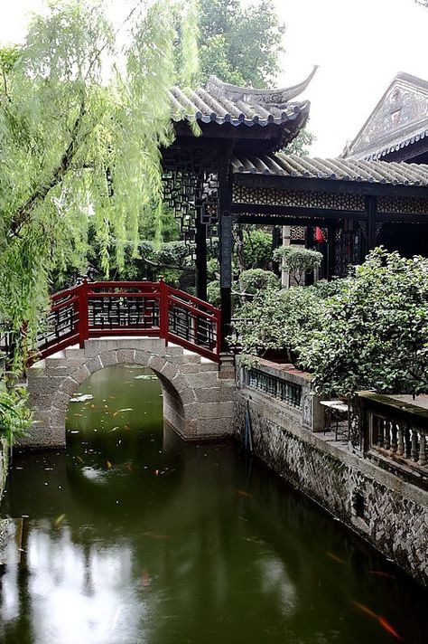 Shenyang, china Chinese Bridge, What Is A Soul, Traditional Japanese Architecture, Japanese Style House, Chinese Aesthetic, Aesthetic Roses, Chinese Garden, Chinese History, History Art