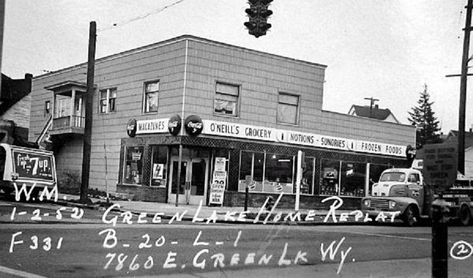 Seattle Vintage 1.0 | Anyone remember this  | Facebook Wading Pool, Echo Lake, Remember This, Grocery Store, Seattle, Lake, Pool, Green, Quick Saves