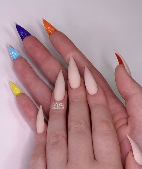 Cut Dog Nails, Naked Nails, Nail Growth Tips, Pointy Nails, Stiletto Nails Designs, Pretty Nail Designs, Rainbow Nails, Unique Nails, Nails Magazine