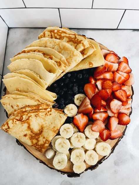 Crepe Breakfast, Breakfast Crepe, Breakfast Charcuterie Board, Crepe Bar, Breakfast Charcuterie, Charcuterie Board Meats, Breakfast Crepes, Birthday Breakfast, Catering Ideas Food