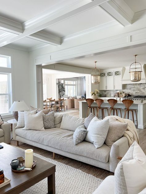 Light Colored Sofa, Eye Circles, Transitional Living Rooms, Dining Room Inspiration, Home Decor Inspiration, Dining Room Table, Room Inspo, Great Rooms, Room Inspiration