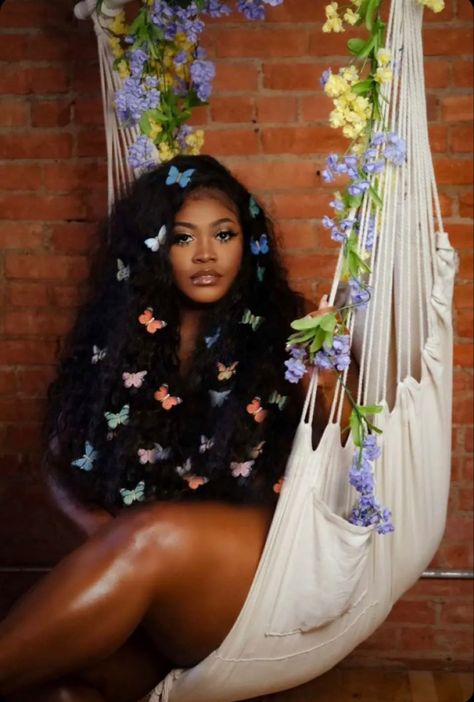 Butterfly Shoot Photo Ideas, Butterflies In Hair Black Women, Butterfly In Hair Photoshoot, Butterfly Photoshoot Black Women, Butterfly Themed Photoshoot, Butterfly Shoot, 21st Photoshoot, Butterfly Photoshoot, Glam Shoot