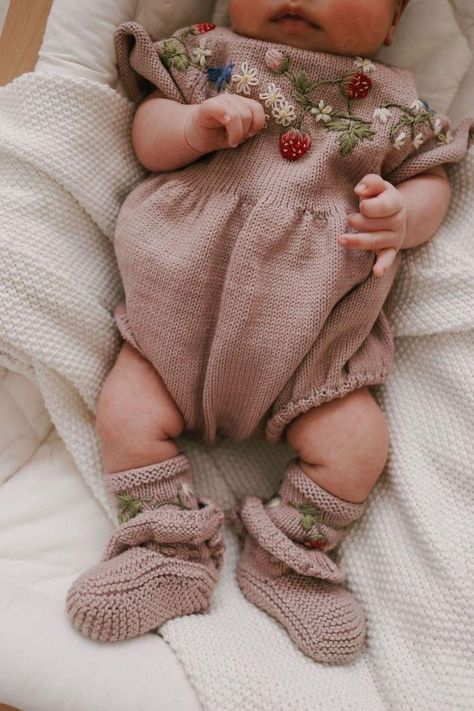 Explore our collection of spring and summer styles for children and babies including this adorable knitted and embroidered set! Styles For Children, Strawberry Romper, Spring Baby Clothes, Baby Knitwear, Spring Knits, Newborn Outfit, Knitted Romper, Spring Baby, Summer Styles