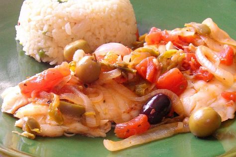 9 Delicious Mexican Food Ideas for Lent Veracruz Sauce Recipe, Veracruz Sauce, Latin American Food, Mexican Cooking, Baked Fish, Cooking Basics, Fish Dishes, International Recipes, Sauce Recipes