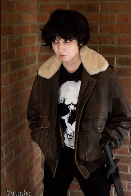 cosplay de Nico di Angelo ✨✨✨ Nico Di Angelo Face Claim, Nico Di Angelo Cosplay, Percy Jackson Cosplay, Roman Toga, Zio Rick, Percy Jackson Ships, Percy Jackson Quotes, Percy Jackson Characters, Uncle Rick