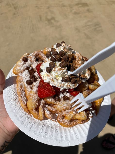 Mini Funnel Cakes Party, Funnel Cake Apple Fries, Carnival Funnel Cake Aesthetic, Funnel Fries, State Fair Funnel Cake Recipe, Fun Fair Aesthetic Night Food, Big Ice Cream, State Fair Food, Funnel Cakes