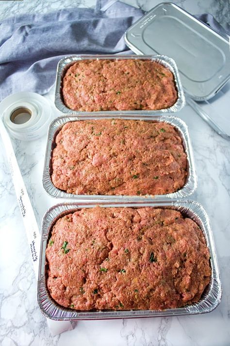 Foil Pan Freezer Meals, Meal Prep Meatloaf, Mini Freezer Meals, Freezer Recipes Make Ahead, Freezer Meatloaf Make Ahead, Meatloaf In Instant Pot, Meatloaf Freezer Meal, Make Ahead Meatloaf, Freeze Meatloaf