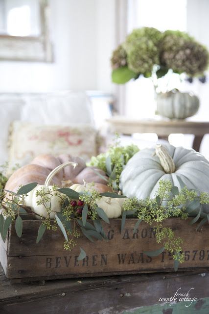 Get the Look - Autumn Ambiance - FRENCH COUNTRY COTTAGE French Country Fall Decor, Country Fall Decor, Diy French Country Decor, French Country Rug, French Vintage Decor, Fall Vignettes, Autumn Decorating, French Country Cottage, Country Style Homes