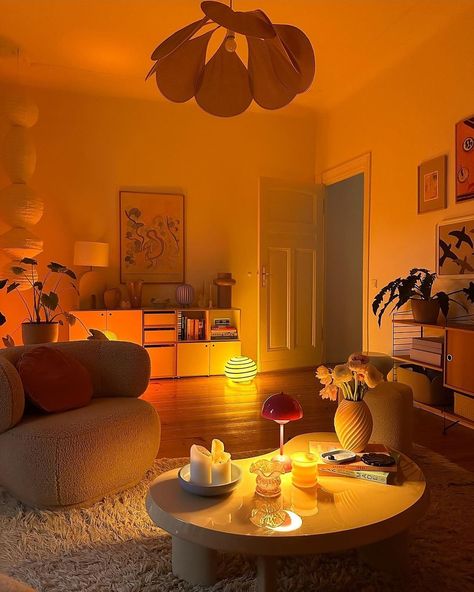 CHASITY LONDYN (@ChasityLondyn) on X School Bedroom, Lighting Living Room, Big Light, Dream Apartment Decor, Future Apartment Decor, Aesthetic Rooms, Living Room Decor Cozy, Apartment Decor Inspiration, Dream Apartment