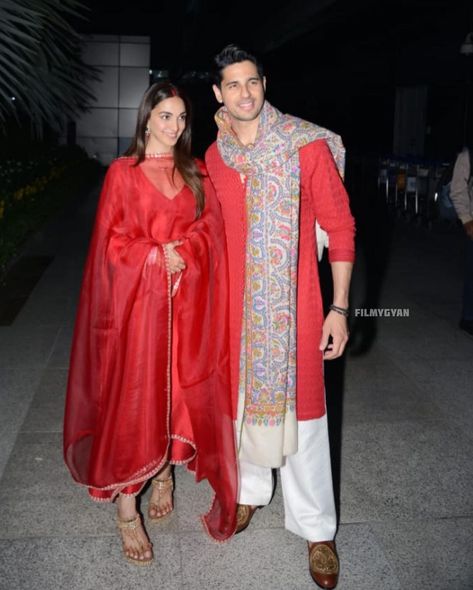 Red Ethnic Wear, Red Anarkali Dress, Sid Kiara, Sidharth Malhotra, January Wedding, Couple Pic, Dresses Traditional, Latest Dress Design, Simple Kurta Designs