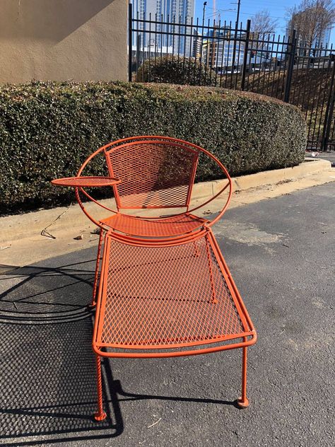 70s Outdoor Furniture, Wall Lamp Dining, 50s Furniture, Vintage Outdoor Furniture, Vintage Patio, Nyc Rooftop, Mod Furniture, Dream Patio, Wrought Iron Patio Furniture