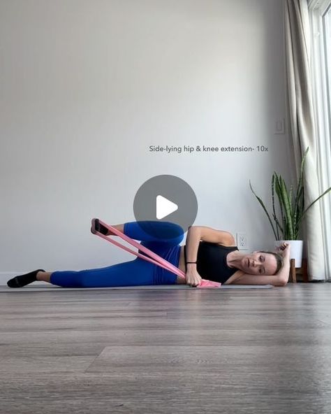 Theraband Exercises, Hip Extension, Pilates Workouts, Workouts At Home, Pilates Mat, Flexibility Training, Run To You, Hip Lifts, Mat Pilates