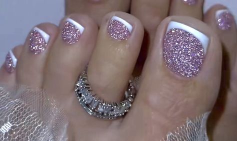 January Pedicure Ideas, Pretty Toenails, Classy Nail Colors, Glitzy Nails, Simple Toe Nails, Gel Toe Nails, Acrylic Toes, Acrylic Toe Nails, Polished Nails