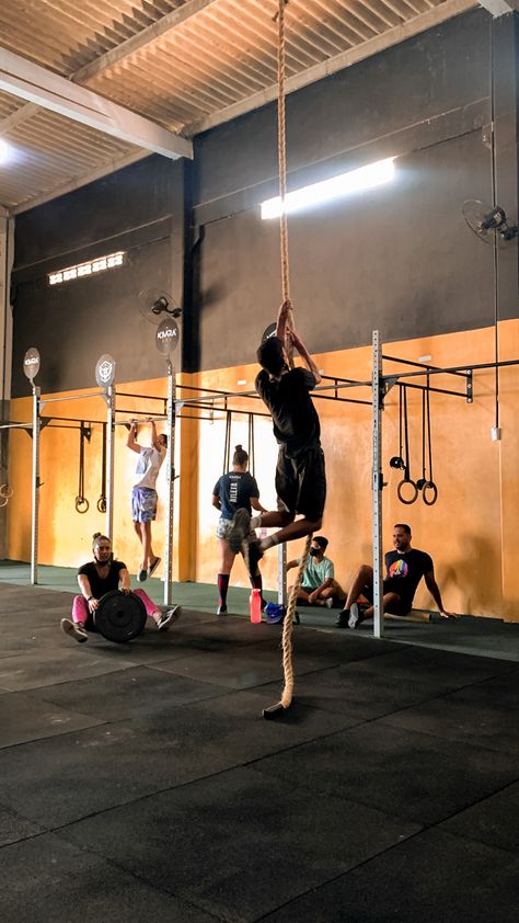 Crossfit Aesthetic, Crossfit Lifestyle, Rope Climb, Crossfit Box, Gym Lifestyle, Crossfit, Climbing, Garage, Gym