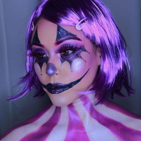 Glam clown is the only kind of clown we are trying to be this Halloween! 😍💜 @teresitarodz1 created this look using our Jumbo Pencil in the shade 'Sunglasses' ⁠🖤⁠ ⁠ Available online at www.lacolors.com 💜⁠ ⁠ Green Clown Makeup Halloween, Purple Clown Costume, Women’s Clown Makeup, Clown Makeup Purple, Purple Clown Aesthetic, Jester Makeup Female, Purple Clown Makeup, Gothic Clown Makeup, Girl Clown Makeup