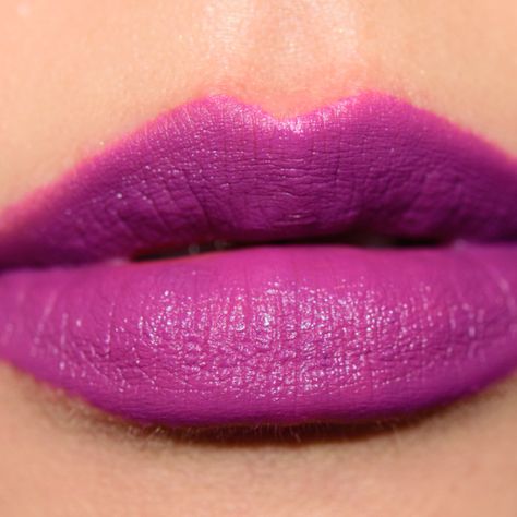 Dark Purple Lips, Purple Matte Lipstick, Best Pink Lipstick, Lipstick Pictures, Fuchsia Lipstick, Mauve Lipstick, Lipstick Photos, Skin Tone Makeup, Plum Lipstick